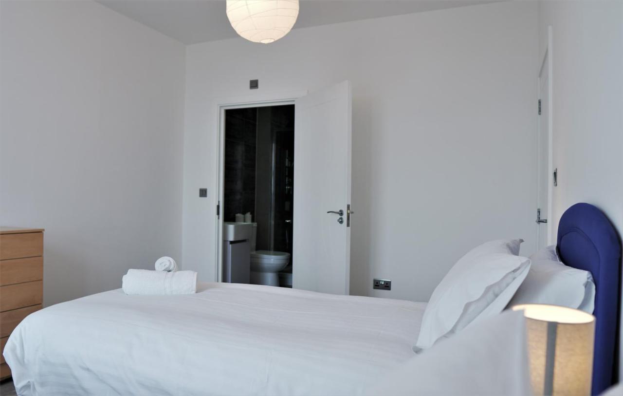 Sapphire House Apartments เทลฟอร์ด ภายนอก รูปภาพ