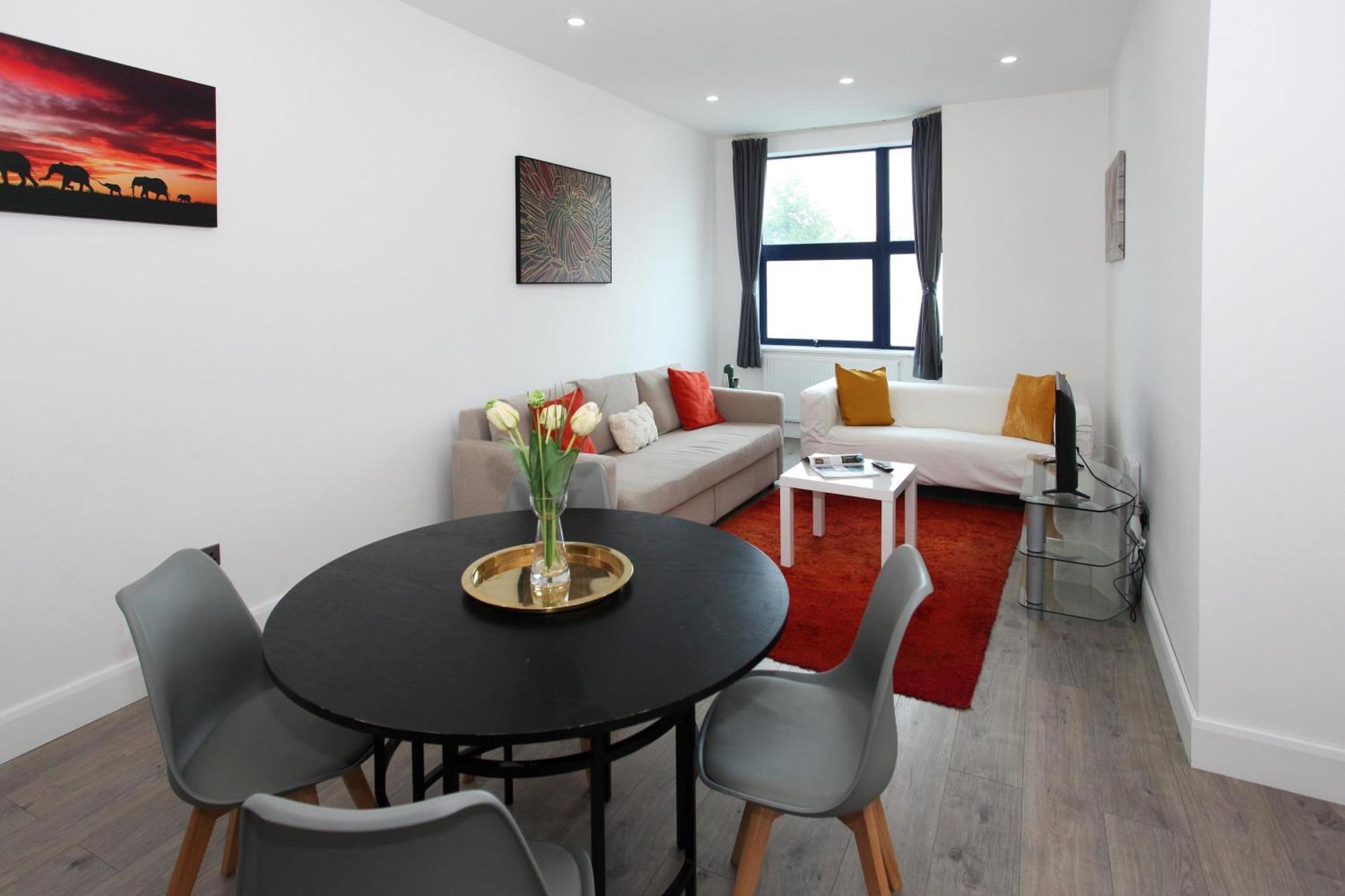 Sapphire House Apartments เทลฟอร์ด ภายนอก รูปภาพ