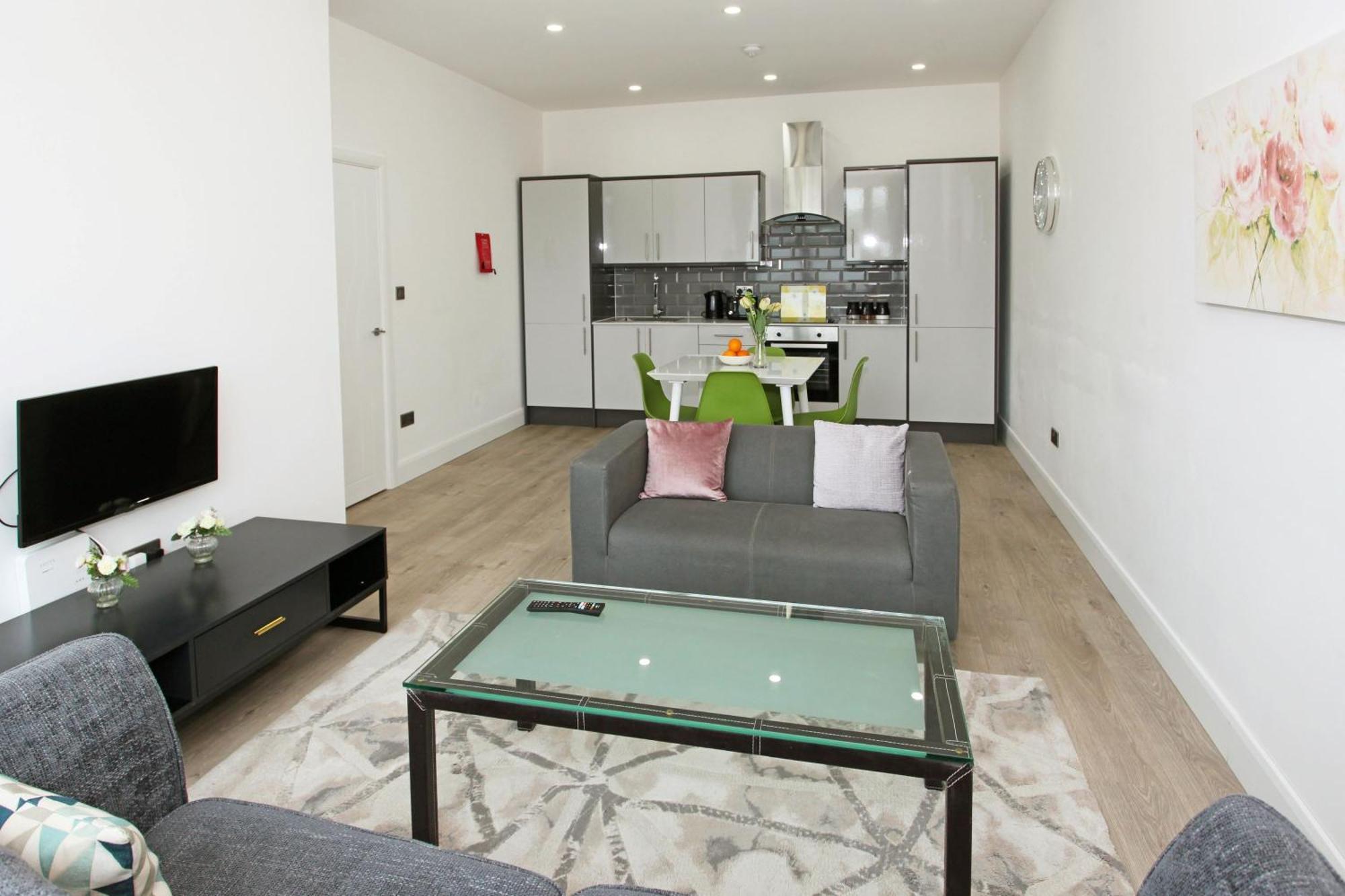 Sapphire House Apartments เทลฟอร์ด ภายนอก รูปภาพ